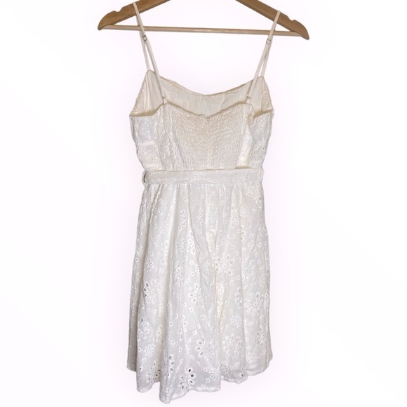 NWT ALIVE GIRL White Eyelet Mini Dress Sweetheart Neckline 4 - Picture 8 of 13